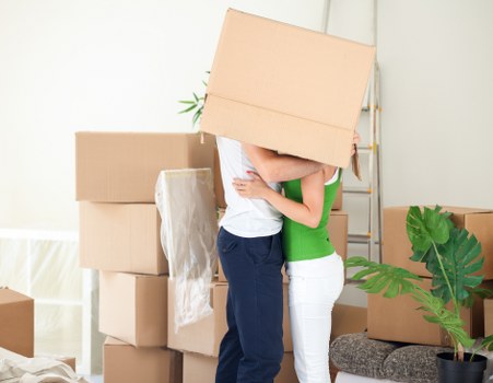 Van loading support for residential relocation in Watford