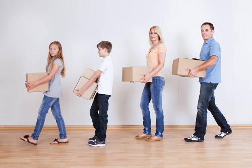 Watford moving van service for flats, houses, and offices